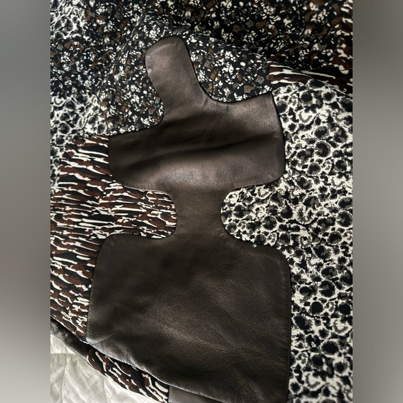 Diane Von Furstenberg Maria Black Fog Multi Mini Dress, NWT, Size 6, MSRP $598 - Picture 4 of 5